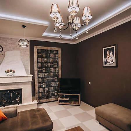 7 Rooms Hotel Tserovani ภายนอก รูปภาพ