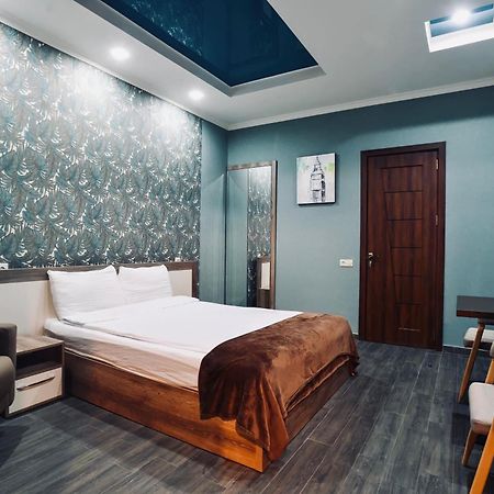 7 Rooms Hotel Tserovani ภายนอก รูปภาพ