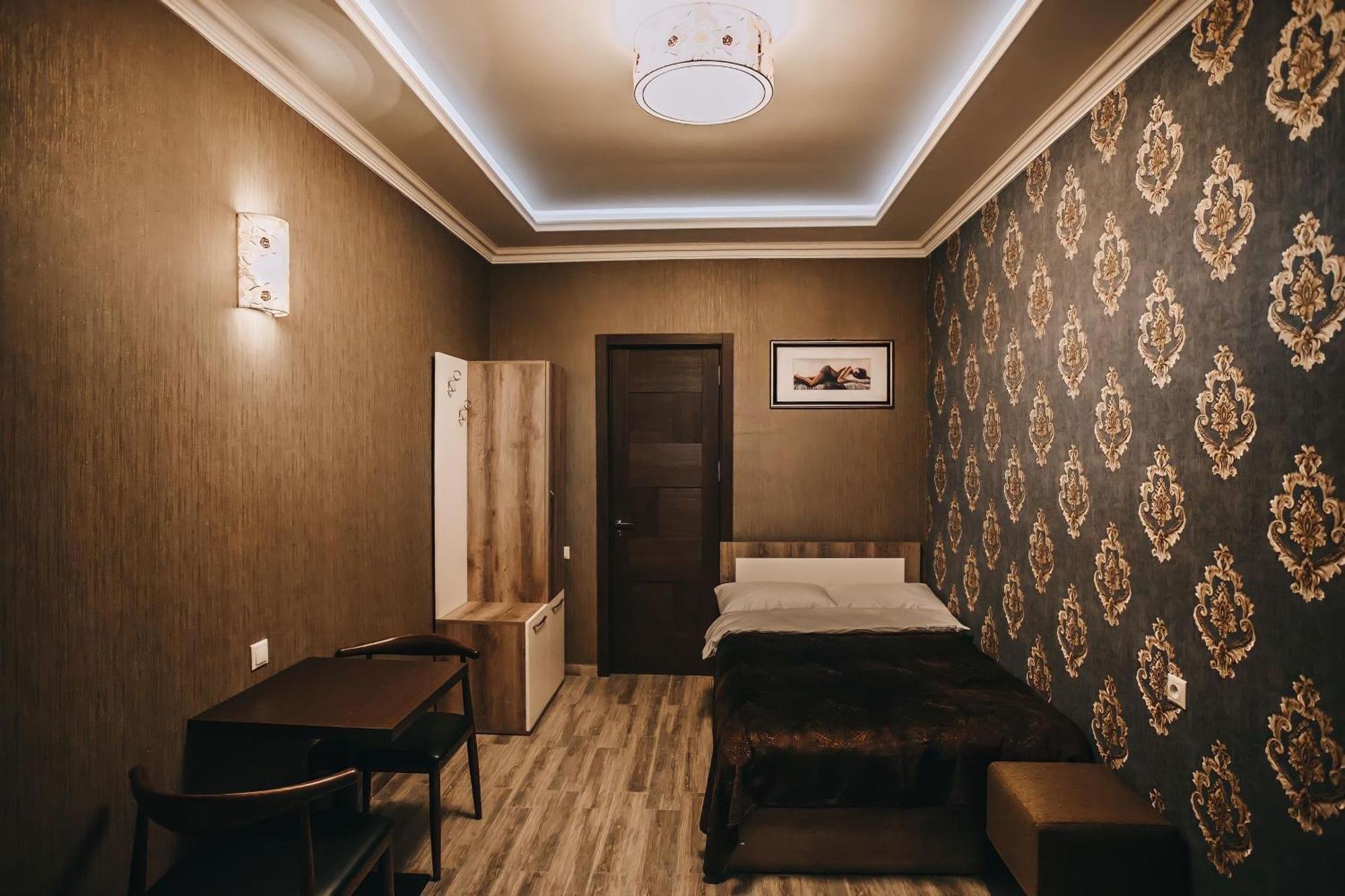 7 Rooms Hotel Tserovani ภายนอก รูปภาพ