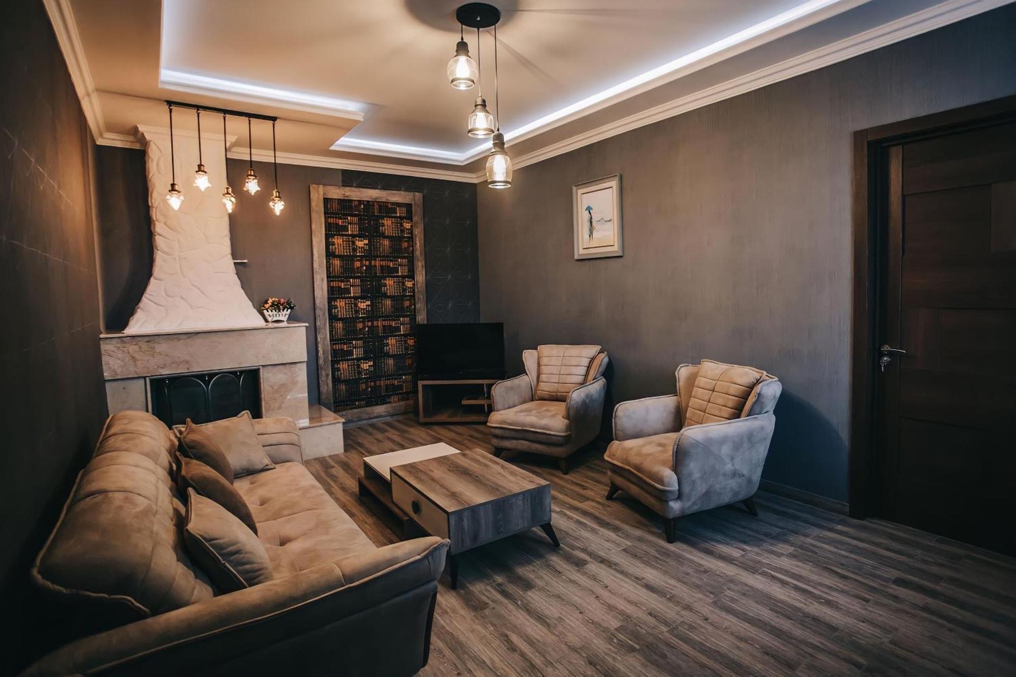 7 Rooms Hotel Tserovani ภายนอก รูปภาพ